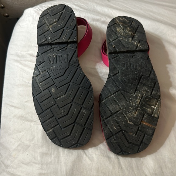 Hot Pink PONS - Picture 2 of 3